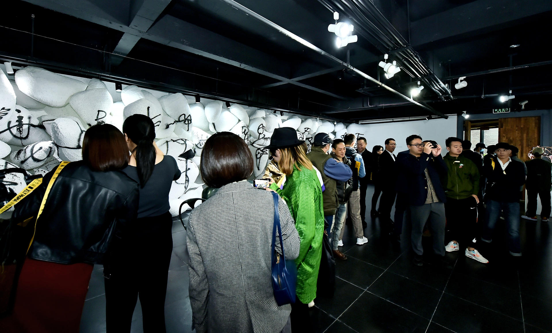 “2021视觉剧场双年展”在许燎源现代设计艺术博物馆绚丽启幕