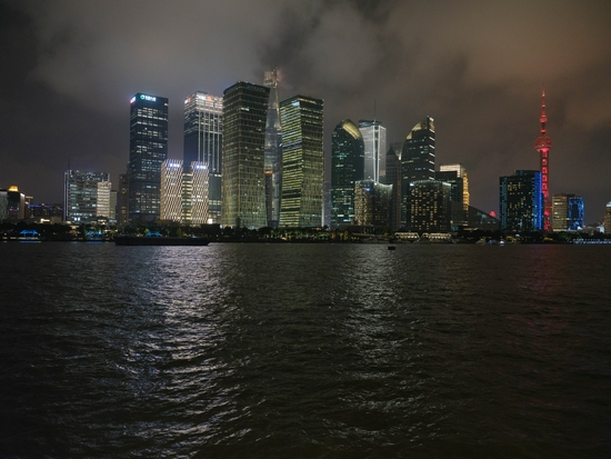 2021年，浦江灯光秀。