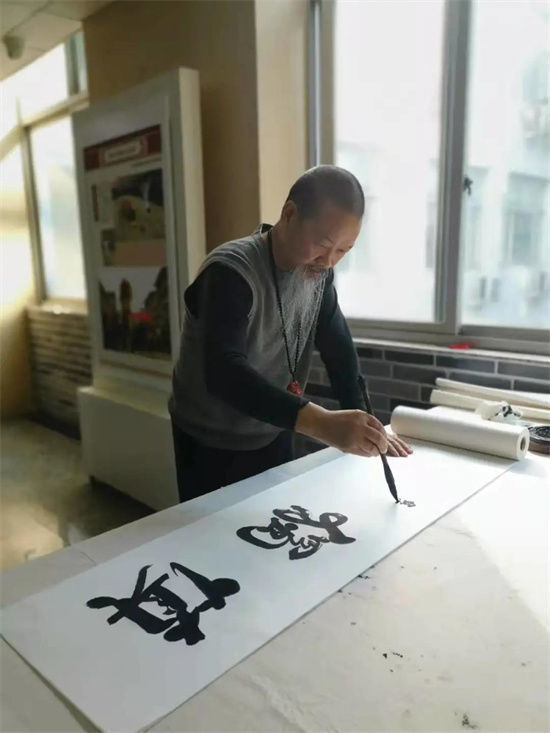 广西文史研究館馆员林之源的艺术生涯