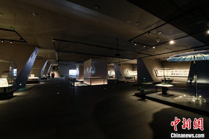 秦陵彩绘铜车马展览获全国博物馆十大陈列展览精品奖