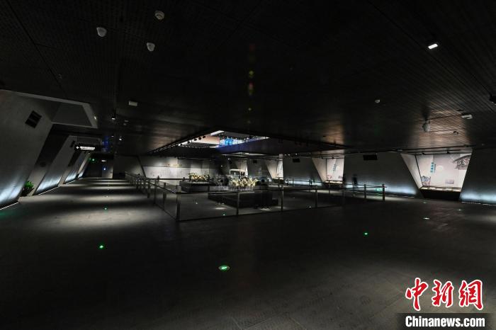 秦陵彩绘铜车马展览获全国博物馆十大陈列展览精品奖
