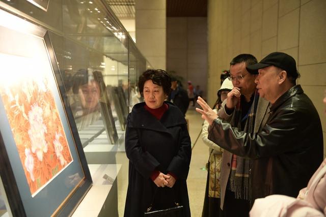 倡扬东方新古典美学:“诗心万象——张闻冰陶瓷艺术展”在京启幕