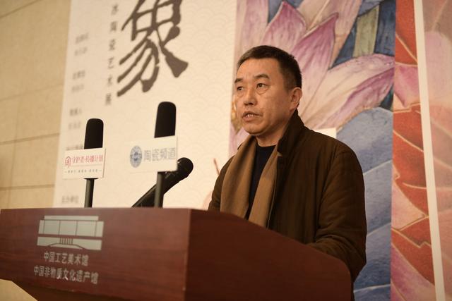 倡扬东方新古典美学:“诗心万象——张闻冰陶瓷艺术展”在京启幕