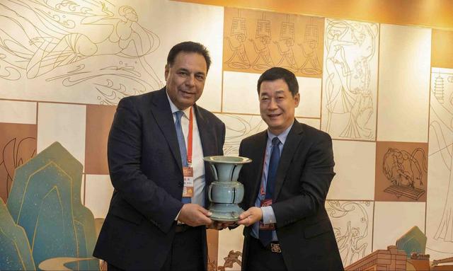 钧瓷映世界:从千年窑火到文明对话