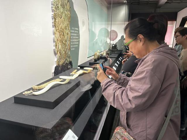 颐和园博物馆开新展！“扬州八刻”遇见“宫廷雕刻”