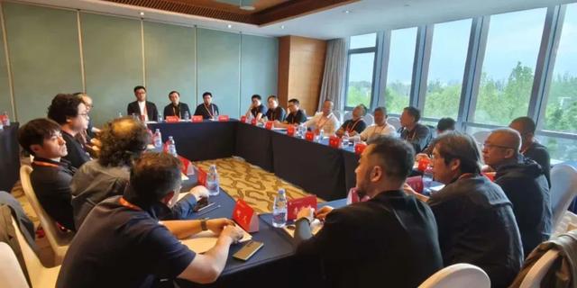 中国美术家协会专业艺术委员会换届会议在京召开