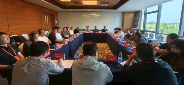 中国美术家协会专业艺术委员会换届会议在京召开