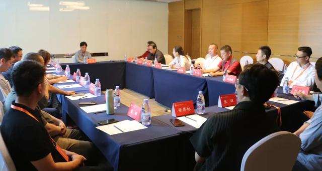 中国美术家协会专业艺术委员会换届会议在京召开