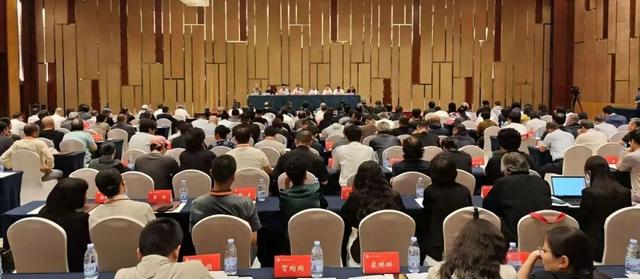 中国美术家协会专业艺术委员会换届会议在京召开