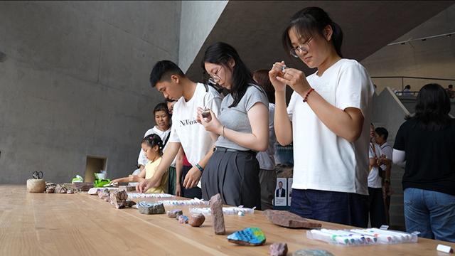 探索艺术与自然的共鸣！“岩语回响——艺术共栖计划”在岩美术馆开幕