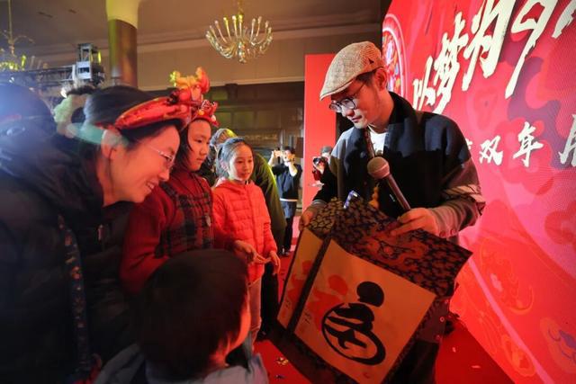 艺术跨年 全民共创 第十届中国北京国际美术双年展跨年活动在北京展览馆举办