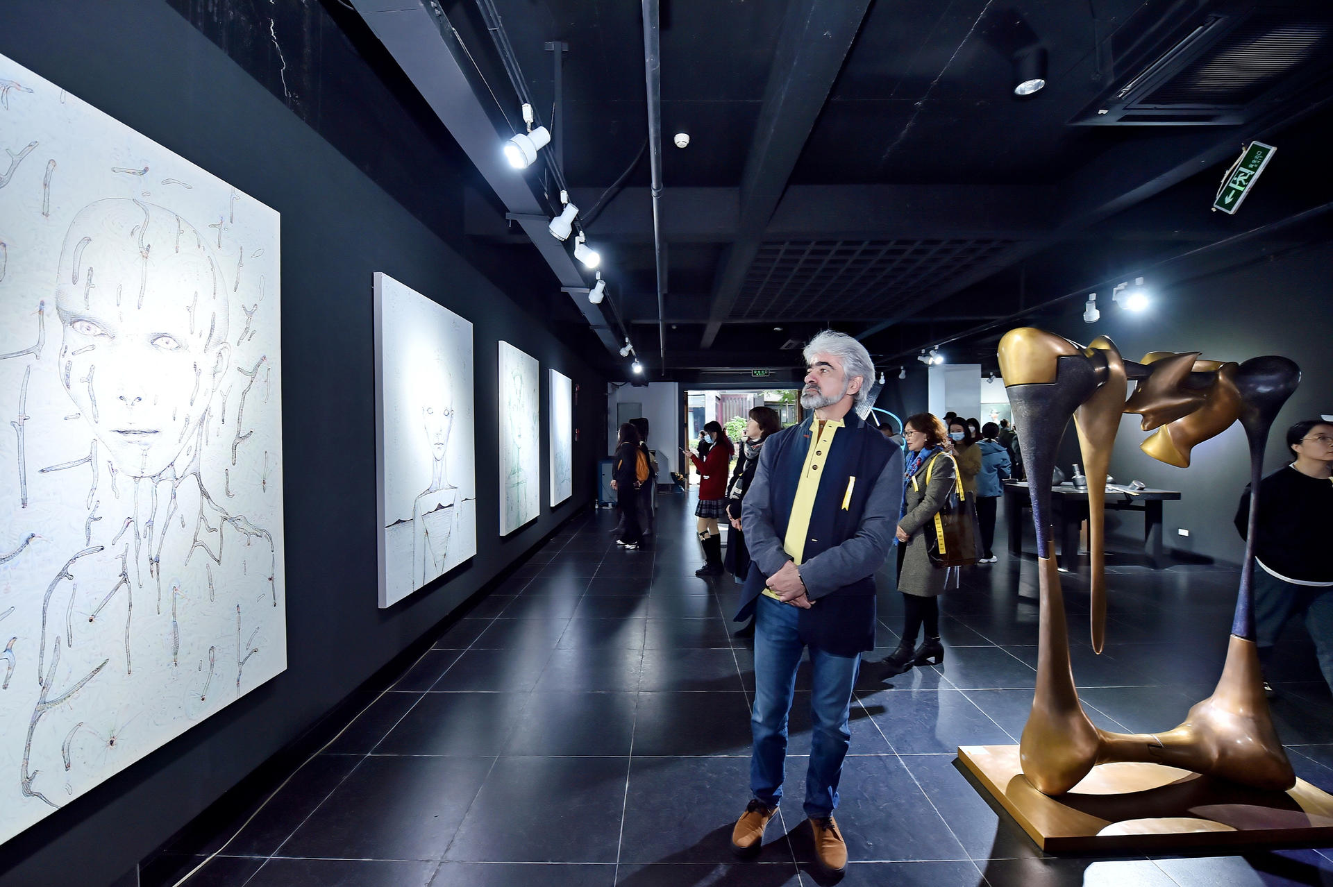 “2021视觉剧场双年展”在许燎源现代设计艺术博物馆绚丽启幕