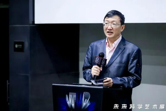 策展人顾振清