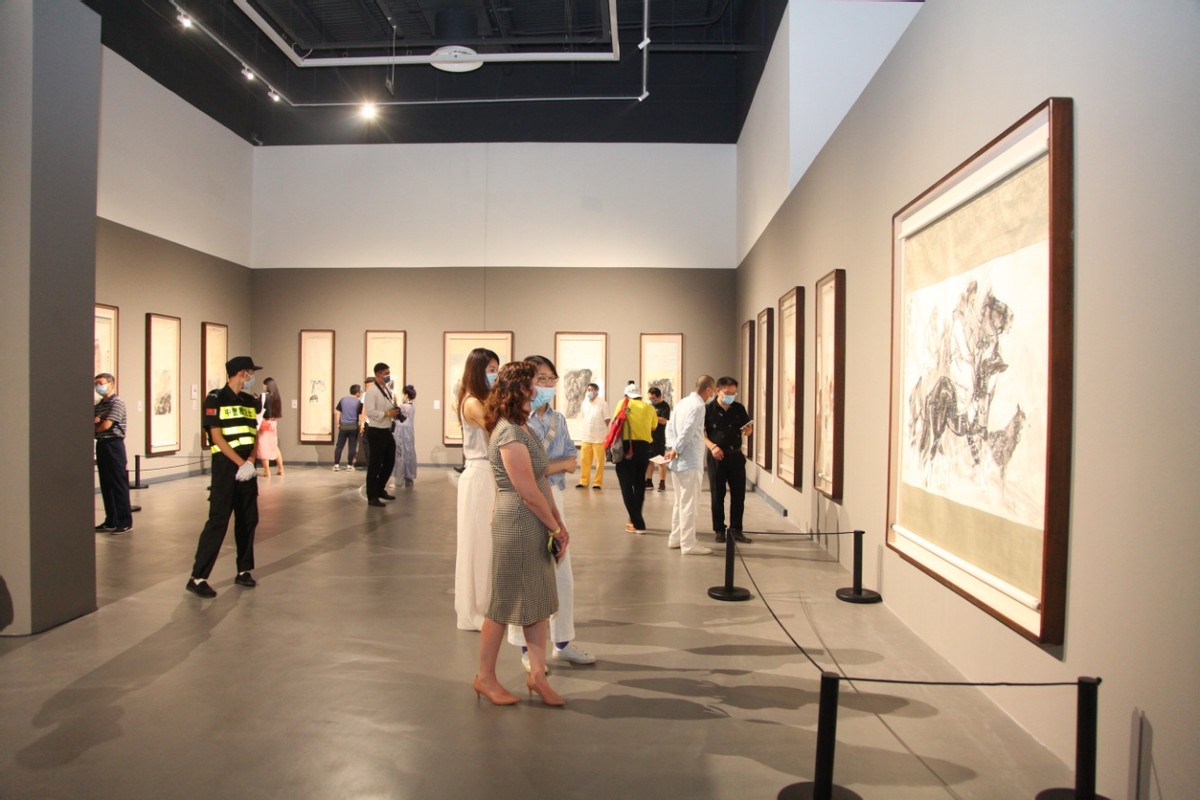 北大资源天竺艺术中心开馆展“今朝更好看”老厂房蝶变艺术殿堂