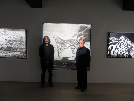 江屹和白石画廊会长白石幸生 Jiang Yi and Kosei Shiraishi Director fo Whitestone gallery