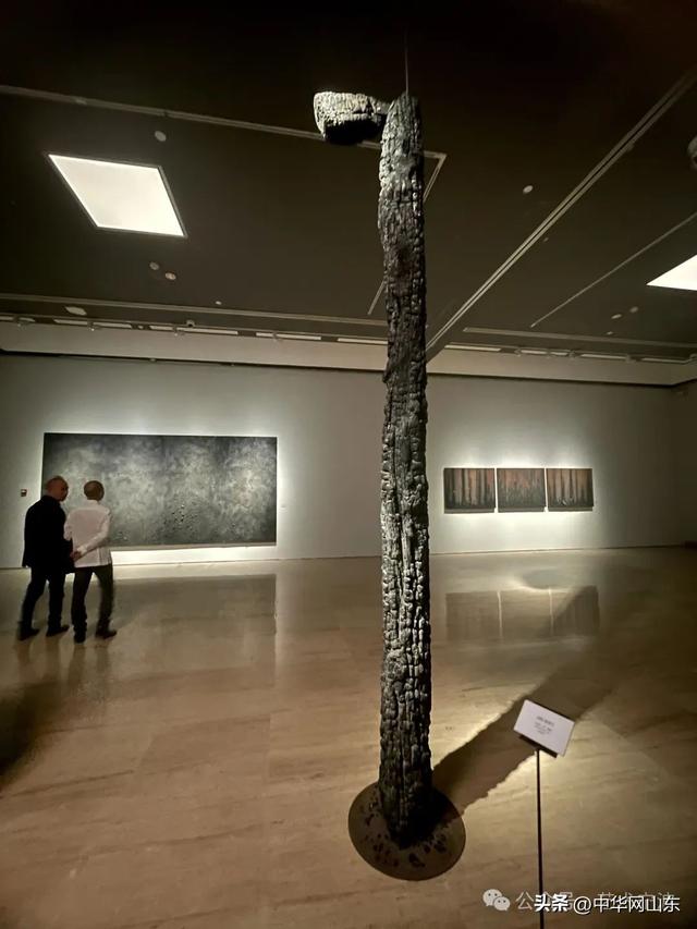 “炭骨——梅法钗个展”在中国美术馆启幕，展期至4月22日