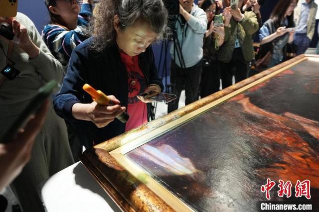 陈逸飞“海上旧梦”系列巅峰之作《玉堂春暖》开箱布展
