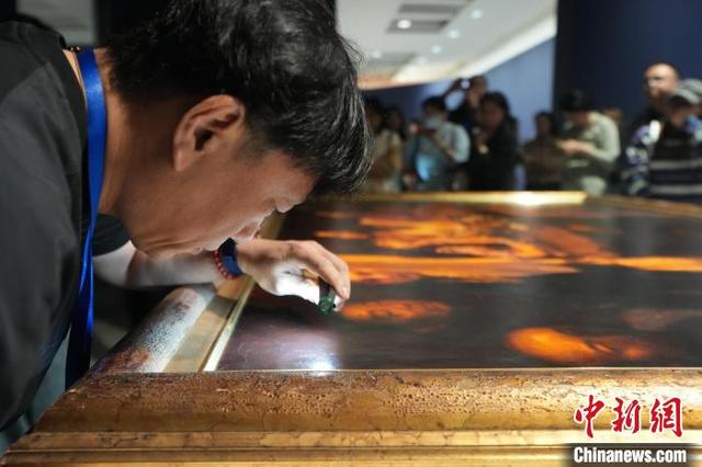 陈逸飞“海上旧梦”系列巅峰之作《玉堂春暖》开箱布展
