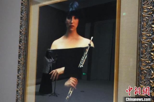 陈逸飞“海上旧梦”系列巅峰之作《玉堂春暖》开箱布展
