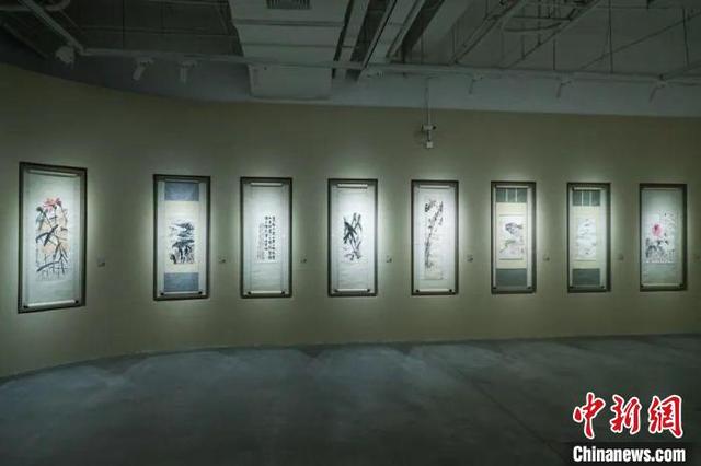 “色彩之诗——周碧初捐赠艺术展”在沪举办
