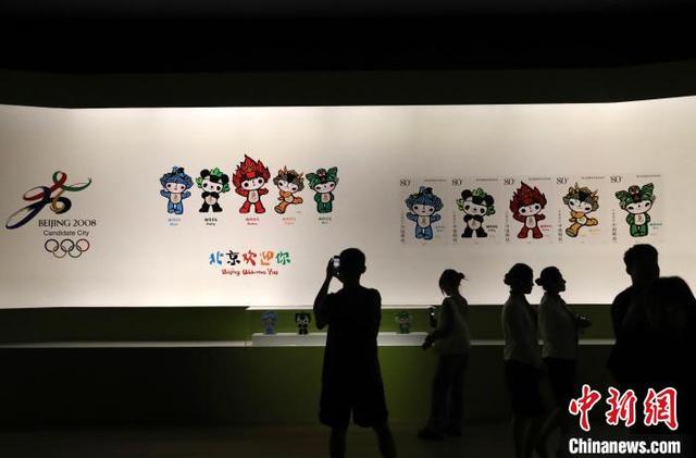 “美的森林——韩美林艺术展”在成都市美术馆启幕