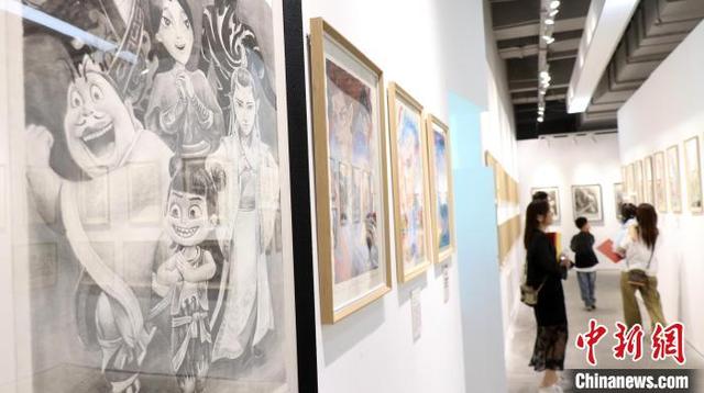 “天生艺术家”美术展在乌鲁木齐举办